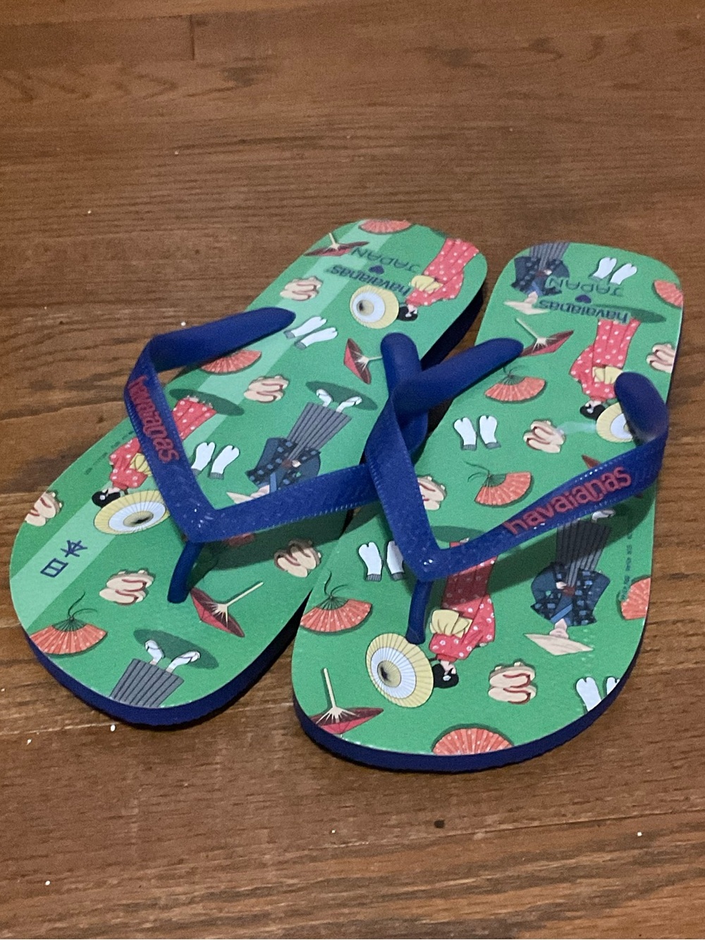 Havaianas Flip flops Japan Origami Costume Blue /Green.Like New! Men’s 10.